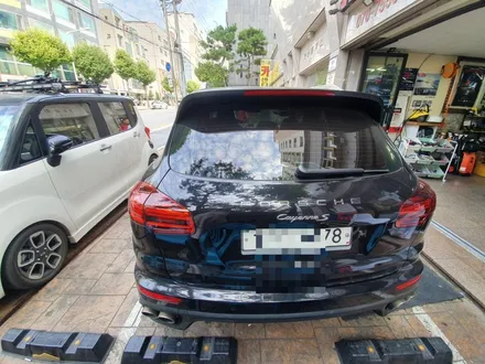 포르쉐 카이엔 BOSS시스템 차량에 안드로이드 올인원 피트인 BPI D3S  HID 램프교체