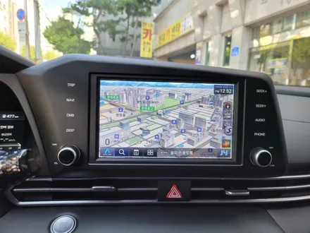 신형 아반떼의  CN7 안전한 주차를 위한 선택! 360 옴니뷰 어라운드뷰~네비게이션 매립도 함께 진행해보았습니다.