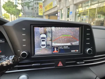 신형 아반떼의  CN7 안전한 주차를 위한 선택! 360 옴니뷰 어라운드뷰~네비게이션 매립도 함께 진행해보았습니다.