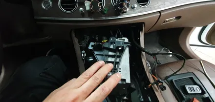 벤츠 E클래스 안드로이드 셋탑형 네비게이션 M2C-200A 송파구 오토갤러리