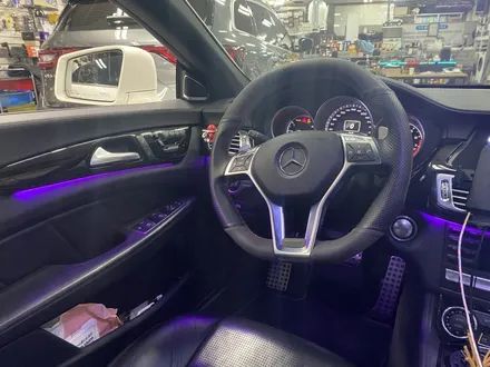 남자의 로망 벤츠W218 CLS 63AMG 해신LED로 엠비언트 시공으로 실내 분위기 업그레이드!