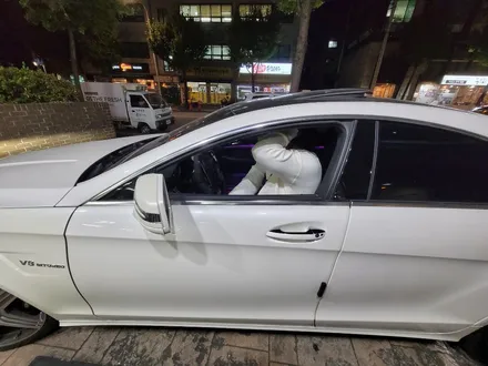 남자의 로망 벤츠W218 CLS 63AMG 해신LED로 엠비언트 시공으로 실내 분위기 업그레이드!