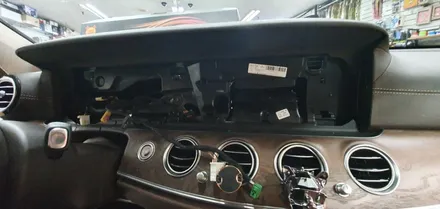 벤츠 E클래스 안드로이드 셋탑형 네비게이션 M2C-200A 송파구 오토갤러리