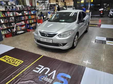 360도 스카이뷰 주차안전 보조 시스템 슈퍼뷰 어라운드뷰 장착을 위해 SM3 차량이 입고되었습니다.