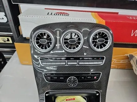 벤츠 C63 AMG 비노출엠비언트 송풍구 엠비언트로 실내를 더욱 무드있게 변신시켰어요_전기/전장 전문 오토갤러리