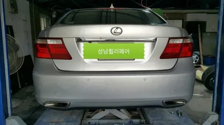 넥서스 LS460 18인치 부식된휠 순정 칼라복원,판교휠수리,판교휠복원,분당휠수리,분당휠복원,죽전휠복원,죽전휠수리,수지휠복원,수지휠수리,성남휠복원,성남휠수리,용인휠수리,용인휠복원 / 용인 보정동