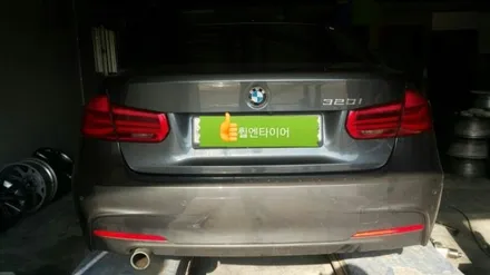 BMW 320i 18인치 하이퍼실버 수리복원,판교휠수리,판교휠복원,분당휠수리,분당휠복원,죽전휠복원,죽전휠수리,수지휠복원,수지휠수리,성남휠복원,성남휠수리,용인휠수리,용인휠복원 / 용인 보정동