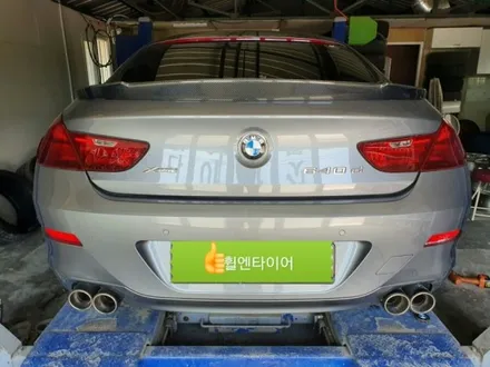 BMW 640d  블랙유광 휠수리복원,판교휠수리,판교휠복원,분당휠수리,분당휠복원,죽전휠복원,죽전휠수리,수지휠복원,수지휠수리,성남휠복원,성남휠수리,용인휠수리,용인휠복원 / 용인 보정동