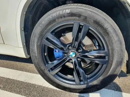 BMW X5 19인치 사틴블랙으로 색상변경,판교휠수리,판교휠복원,분당휠수리,분당휠복원,죽전휠복원,죽전휠수리,수지휠복원,수지휠수리,성남휠복원,성남휠수리,용인휠수리,용인휠수리 / 용인 보정동