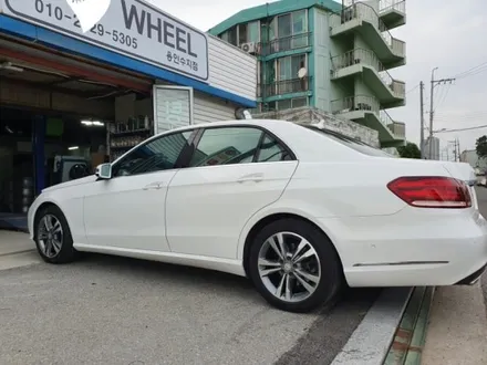 벤츠 E300 4matic 17인치다이야컷팅휠수리판교휠수리,판교휠복원,분당휠수리,분당휠복원,죽전휠복원,죽전휠수리,수지휠복원,수지휠수리,성남휠복원,성남휠수리,용인휠수리,용인휠수리 / 용인 보정동