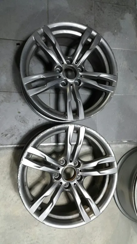 BMW 320i 18인치 하이퍼실버 수리복원,판교휠수리,판교휠복원,분당휠수리,분당휠복원,죽전휠복원,죽전휠수리,수지휠복원,수지휠수리,성남휠복원,성남휠수리,용인휠수리,용인휠복원 / 용인 보정동