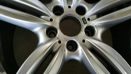 BMW 530D 19인치 휠수리복원,판교휠수리,판교휠복원,분당휠수리,분당휠복원,죽전휠복원,죽전휠수리,수지휠복원,수지휠수리,성남휠복원,성남휠수리,용인휠수리,용인휠복원 / 용인 보정동