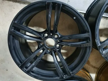 BMW M4 19인치 블랙폴리시수리,판교휠수리,판교휠복원,분당휠수리,분당휠복원,죽전휠복원,죽전휠수리,수지휠복원,수지휠수리,성남휠복원,성남휠수리,용인휠수리,용인휠수리 / 용인 보정동