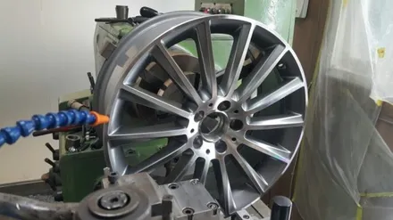 벤츠 C200 amg19인치 다이야컷팅휠복원 일명 마차휠 / 용인 보정동