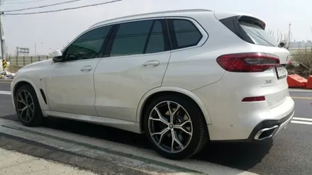 BMW 신형 X5 21인치다이아컷팅휠수리복원,판교휠수리,판교휠복원,분당휠수리,분당휠복원,죽전휠복원,죽전휠수리,수지휠복원,수지휠수리,성남휠복원,성남휠수리,용인휠수리,용인휠복원 / 용인 보정동