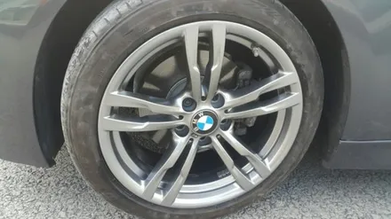 BMW 320i 18인치 하이퍼실버 수리복원,판교휠수리,판교휠복원,분당휠수리,분당휠복원,죽전휠복원,죽전휠수리,수지휠복원,수지휠수리,성남휠복원,성남휠수리,용인휠수리,용인휠복원 / 용인 보정동