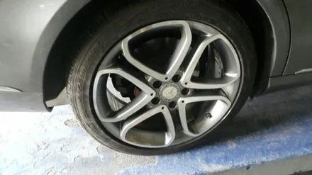 벤츠 E250 블루텍 18인치 다이야컷팅휠수리복원,판교휠수리,판교휠복원,분당휠수리,분당휠복원,죽전휠복원,죽전휠수리,수지휠복원,수지휠수리,성남휠복원,성남휠수리,용인휠수리,용인휠복원 / 용인 보정동