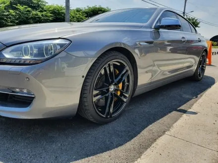 BMW 640d  블랙유광 휠수리복원,판교휠수리,판교휠복원,분당휠수리,분당휠복원,죽전휠복원,죽전휠수리,수지휠복원,수지휠수리,성남휠복원,성남휠수리,용인휠수리,용인휠복원 / 용인 보정동