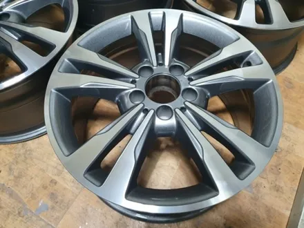 벤츠 E300 4matic 17인치다이야컷팅휠수리판교휠수리,판교휠복원,분당휠수리,분당휠복원,죽전휠복원,죽전휠수리,수지휠복원,수지휠수리,성남휠복원,성남휠수리,용인휠수리,용인휠수리 / 용인 보정동