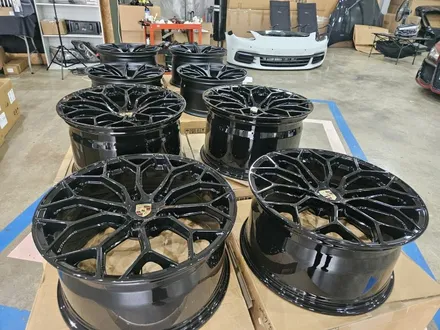 [WHEEL] 단 하나뿐인 휠, 차량별 맞춤 단조 911·머스탱·파나메라 전용 커스텀 오더메이드! / 충청 금산