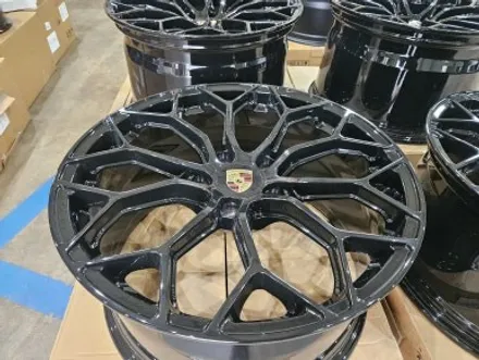 [WHEEL] 단 하나뿐인 휠, 차량별 맞춤 단조 911·머스탱·파나메라 전용 커스텀 오더메이드! / 충청 금산