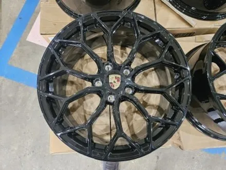 [WHEEL] 단 하나뿐인 휠, 차량별 맞춤 단조 911·머스탱·파나메라 전용 커스텀 오더메이드! / 충청 금산