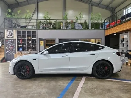 [TESLA] 모델3 하이랜드 퍼포먼스 범퍼 PP재질로 더욱 완벽한 순정형 타입 최신파츠 1:1 국내최초 컨버전 / 충청 금산