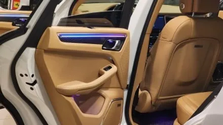 [PORSCHE] 포르쉐 마칸 신형개조와 함께 실내 풀 엠비언트 작업! 전차종이 아닌 전용 LED 제품! 오직 낭만무역 최신형 엠비언트 / 충청 금산