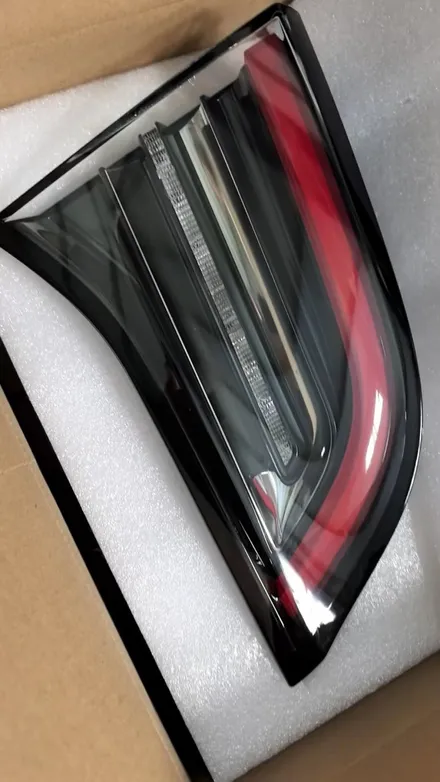 [TESLA] 테슬라 모델3, 모델Y 테일램프 정품, 애프터부품, 낭만무역 테슬라부품,파츠수입 / 충청 금산