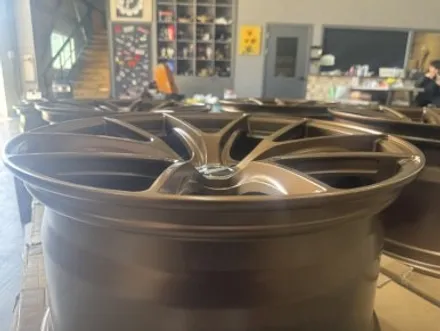 [WHEEL] 초경량 풀 단조 커스텀 20인치 휠 장착기-반무광 브론즈의 완벽한 피팅감! / 충청 금산