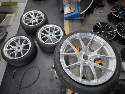 [WHEEL] BMW G20 320i 브러쉬 실버 커스텀 단조 휠, 완벽한 휠 밸런스까지 낭만무역 제작 휠 / 충청 금산