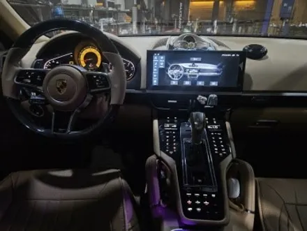 [PORSCHE] 뉴 카이엔 PO958 을 20년식 최신형 카이엔 PO536으로 컨버전을 한다고? 낭만무역 카이엔 신형개조 작업기 내부 인테리어편 / 충청 금산