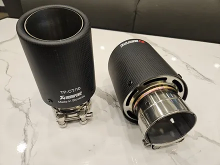 [AKRAPOVIC] 아크라포빅 무광 카본 실버 싱글 배기팁 / 충청 금산