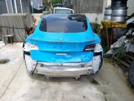 [TESLA]테슬라 모델3 외판전손! 수리비가 이정도로 싸다고? 내가 알던 수리비가 아닌데? 낭만무역 테슬라 부품 수입 전문! / 충청 금산