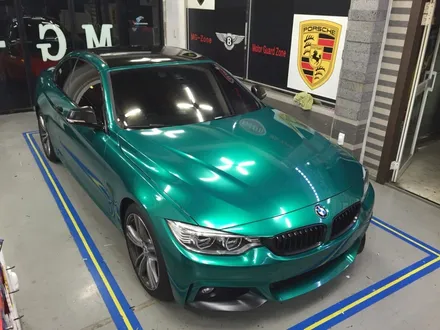 인천 부천랩핑 bmw 428i 컨버터블 m스포츠 다크그린펄전체랩핑시공 / 부천, 광명, 시흥