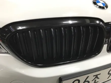 부천래핑 신형 bmw520d 블랙유광루프스킨및 부분랩핑시공 / 부천 상이로