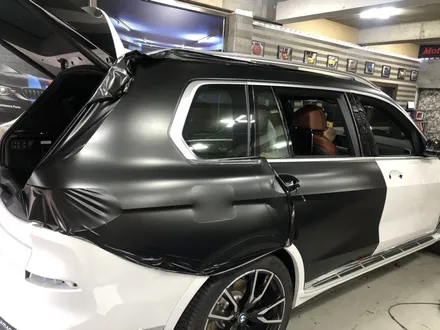 인천 자동차랩핑 bmw x7 m50i 다크쉐도우 에디션 스타일 랩핑작업 / 부천, 광명, 시흥