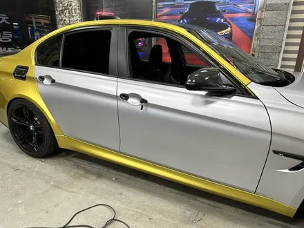 bmw m3 래핑 색상은 사틴 실버 메탈릭 전체랩핑 시공 (f80) / 부천, 광명, 시흥