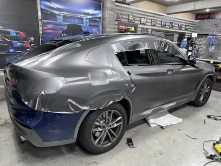 부천 신형 bmw x4 색상이고민? 사틴 다크그레이 랩핑 추천!! / 부천 상이로
