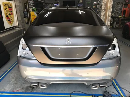 부천자동차랩핑 벤츠s500amg 사틴골드더스트블랙필름 전체랩핑시공 / 부천 상이로