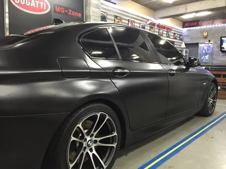부천랩핑 bmw f10 530d 사틴 블랙 전체랩핑 반무광 랩핑 블랙포스 / 부천 상이로
