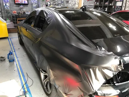 부천 랩핑 bmw f10 m5 사틴 다크 그레이 전체랩핑 프로즌 그레이 랩핑 / 부천 상이로