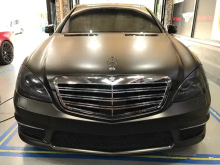 부천자동차랩핑 벤츠s500amg 사틴골드더스트블랙필름 전체랩핑시공 / 부천 상이로
