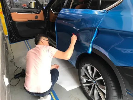 부천래핑 신형 bmwx6 순정 에스토닉블루 래핑 블루메탈릭 전체랩핑 / 부천 상이로
