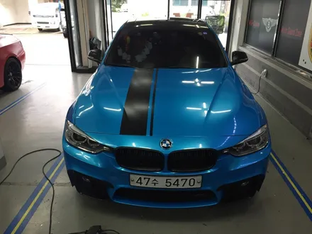 부천 랩핑 bmw 320d f30 바하마 블루 펄 전체랩핑 및 m 퍼포먼스 데칼 랩핑 / 부천 상이로