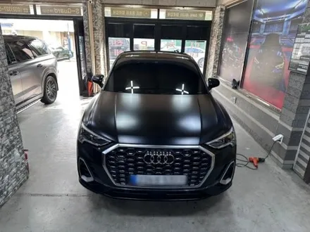 신형 아우디 Q3 40TFSI 사틴블랙 전체 랩핑 이벤트! 순정 같은 고급스러움을 완성한 프리미엄 랩핑 시공 후기 / 부천 상이로