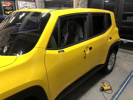 인천부천랩핑 지프 jeep 레니게이드 다크옐로우 유광필름 전체랩핑시공 / 부천, 광명, 시흥
