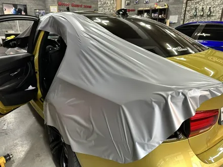 bmw m3 래핑 색상은 사틴 실버 메탈릭 전체랩핑 시공 (f80) / 부천, 광명, 시흥