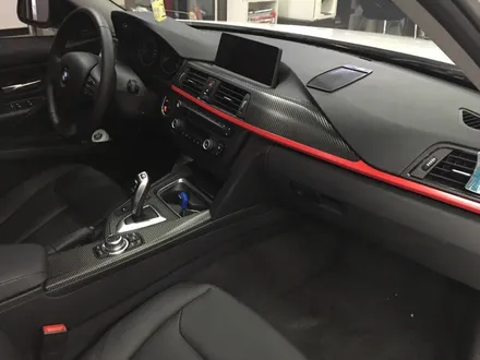 [bmw 320d 랩핑]실내우드랩핑+부천실내랩핑+루프스킨랩핑+카본랩핑+디퓨져랩핑 / 부천 상이로