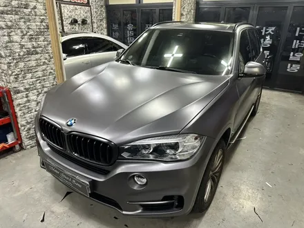 bmw x5 사틴 다크 그레이 전체 랩핑 및 크롬 죽이기 랩핑 완성![모터가드존 본점] / 부천 상이로